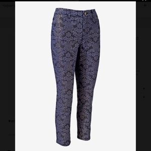 Chicos sz10 Foiled Jacquard Girlfriend Ankle Jeans
